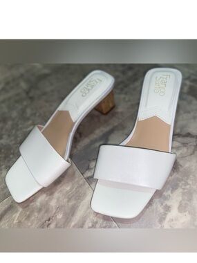 Franco Sarto Cruella White Block Heel Sandals Size 7M NEW